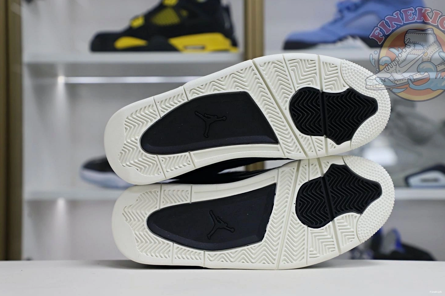 ponyhair Air 4 retro black Jordan Jordan 1121